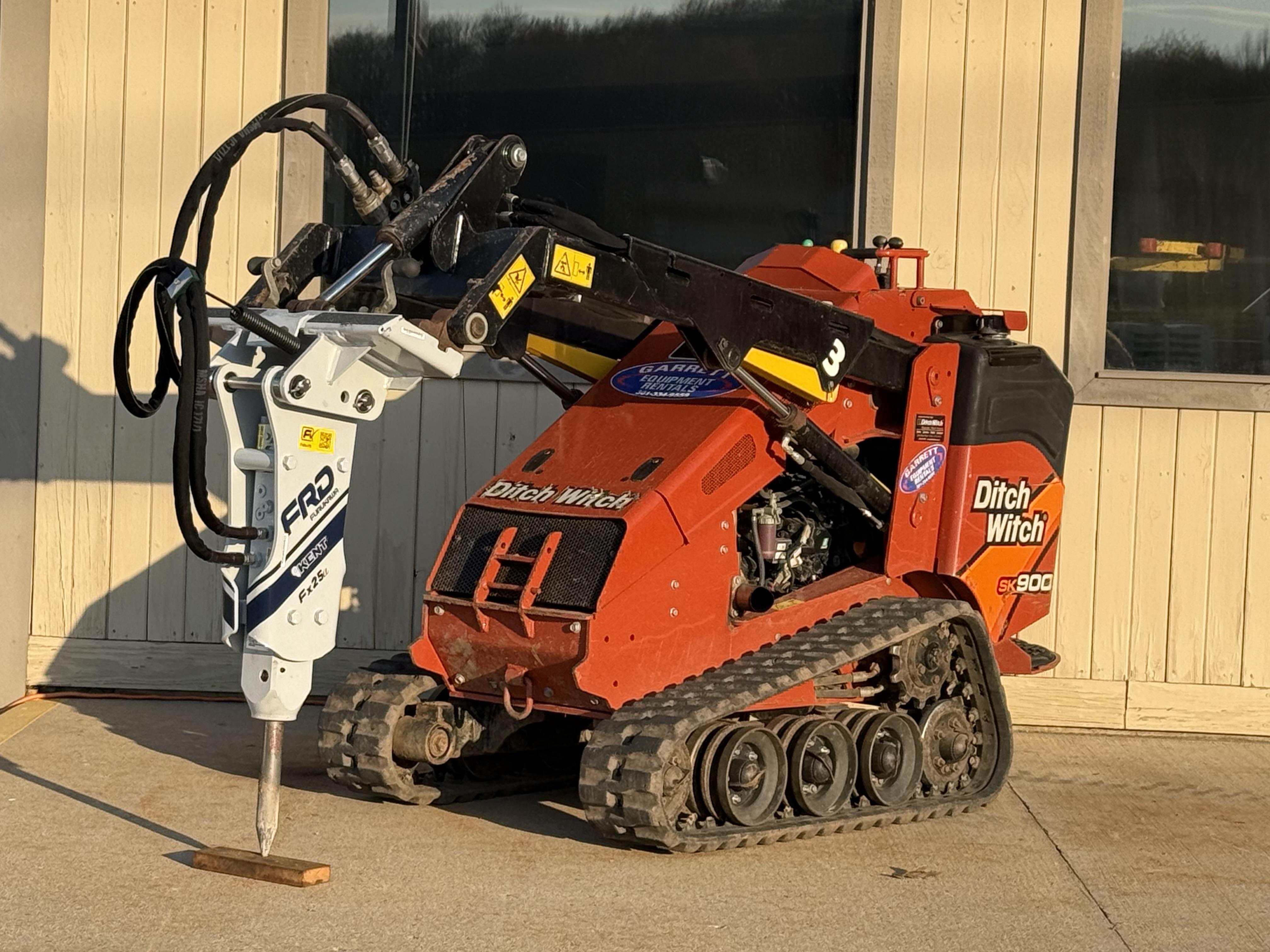 Where to find MINI BREAKER, HYD. 275 CLASS in Oakland